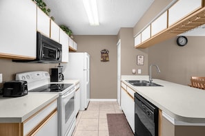 Apartment (3 Bedrooms) | Interior - Upstay Sunny Home w Private Patio Near Disney (Kissimmee)