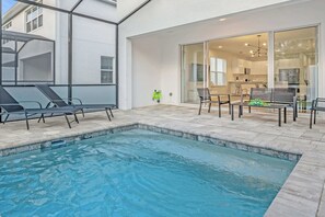 Villa (4 Bedrooms) | Interior