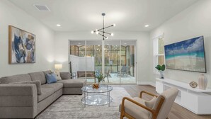 Villa (4 Bedrooms) | Interior
