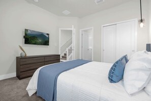 Villa (4 Bedrooms) | Interior - Upstaymodern 4BR Family Townhome w Private Pool (Clermont)