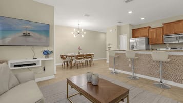 House (4 Bedrooms) | Interior