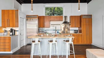 House (Multiple Bedrooms) | Interior