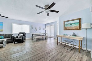 Apartment (2 Bedrooms) | Interior - Gulf Coast Beach Front Condo With Private Balcony (South Padre Island)