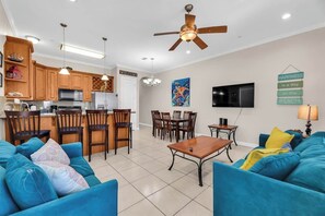 Apartment (2 Bedrooms) | Front of property - Beachfront Condo With Private Pool & Balcony (South Padre Island)
