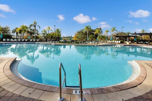 Spacious Suite Near Universal's Epic Universe