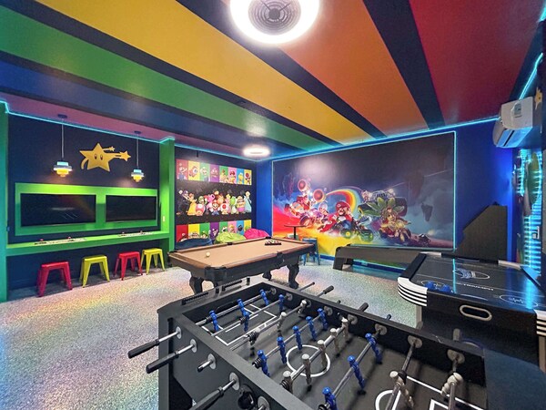 Family-friendly Villa W Pool, Hot Tub & Game Room - Florida