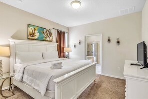 House (6 Bedrooms) | Interior