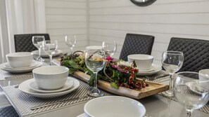 Casa (Multiple Bedrooms) | Parte interna