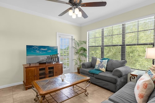 Upstay: Stylish Condo Near Disney Animal Kingdom
