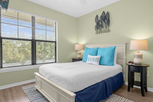 Upstay: Stylish Condo Near Disney Animal Kingdom