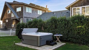 House (3 Bedrooms) | Interior - Beachside Retreat w/ Hot Tub, Balcony Dining & Blue-ceiling Charm Sea Cured by Avantstay (Cannon Beach)