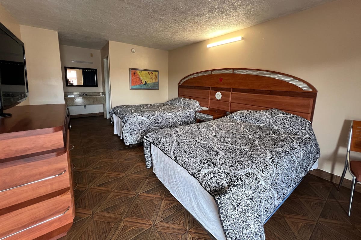 Deluxe Room, 2 Double Beds, Non Smoking | Iron/ironing board, free WiFi, bed sheets