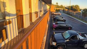 Aparcamiento sin asistencia gratuito