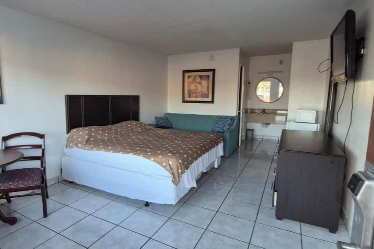 Kamar Deluks, 1 Tempat Tidur King, Bebas Asap Rokok | Setrika/meja setrika, Wi-Fi gratis, dan seprai linen