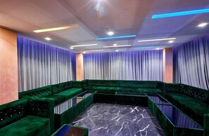 20 bars/lounges - The Hierarchy Hotel  (Amasaman)