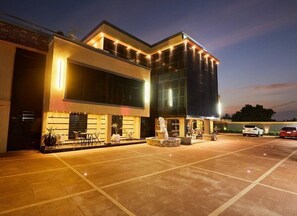 Front of property - evening/night - The Hierarchy Hotel  (Amasaman)