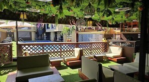 20 bars/lounges - The Hierarchy Hotel  (Amasaman)
