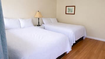 Room, Non Smoking, Kitchenette (2 Full Beds)