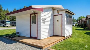 Front of property - THE VICTORIAN MOTEL AND RV PARK by Capital O (Grand Forks)