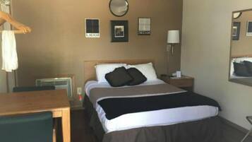 Desk, iron/ironing board, free WiFi, bed sheets