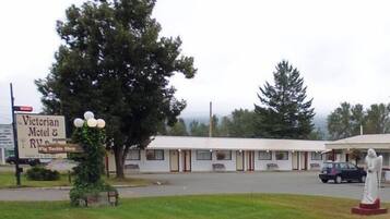 Pintu masuk properti