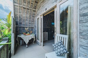 Room, 1 Queen Bed, Balcony | Balcony - Sunshine Village Canggu (Canggu)