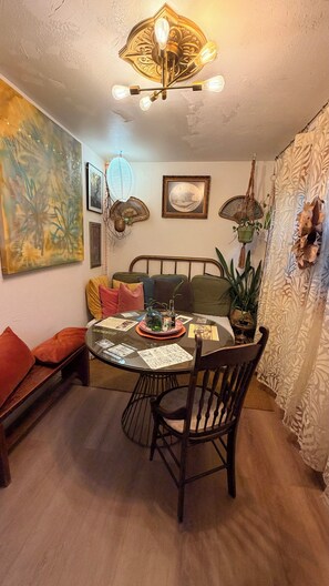 Interior - Charming Historical 2-Bedroom Home in Wonderful San Diego✨ (San Diego)