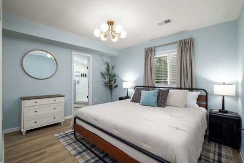 Kelly Lane Retreat | 3BR Near Downtown BHM