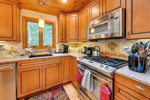 Frigorífic, microones, forn i placa de cuina 