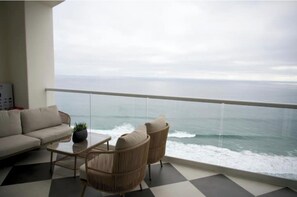 Property grounds - Penthouse Oceanview | Jacuzzi + Infinity Pool, Gym (Playas de Rosarito)