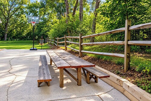 CLT Oasis