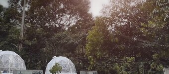 เดอะ ฮูตัน รีทรีต  