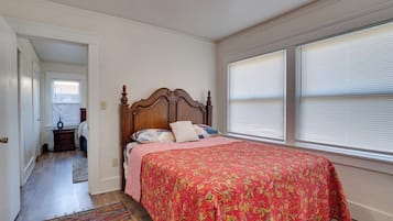 Ferros/tábuas de passar roupa, Wi-Fi, roupa de cama