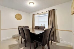 تناول الطعام