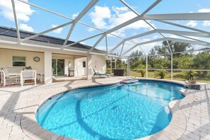 Pool - 3 BR Pool Home, Near the Beach and Golf Courses! (Charlotte County)