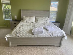 Iron/ironing board, travel crib, WiFi, bed sheets