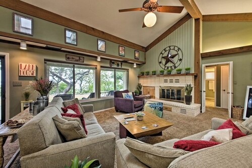 Serene 3 BR Canyon Lake Getaway w/ Stunning Views!