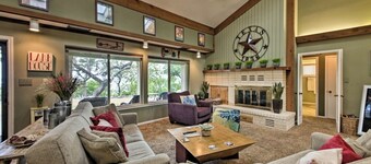 Serene 3 BR Canyon Lake Getaway w/ Stunning Views!