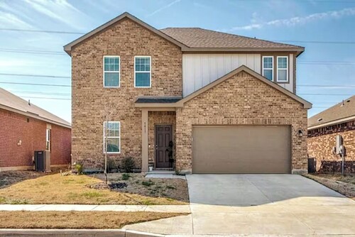 Fenced Yard • Foosball • Putting Green