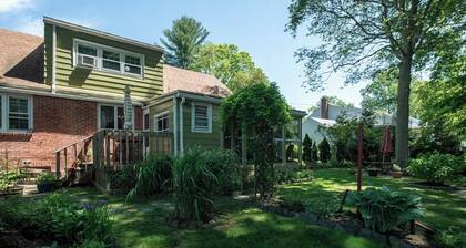 Walk to Downtown•Fire Pit•Backyard, Free Parking