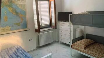 Fer et planche Ă repasser, Wi-Fi, draps fournis