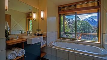 Room | Bilik Mandi | Pengering rambut, tuala disediakan