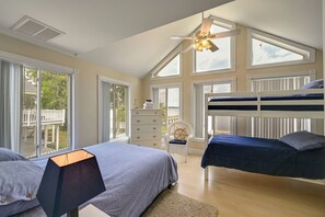 4 bedrooms, travel cot, WiFi, bed sheets