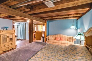 1 habitación, tabla de planchar con plancha, wifi y ropa de cama 