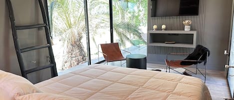 Iron/ironing board, travel cot, WiFi, bed sheets