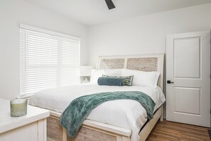 2 habitaciones, tabla de planchar con plancha y wifi gratis 