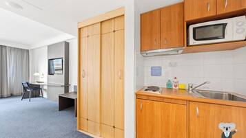 Fridge, microwave, stovetop, toaster