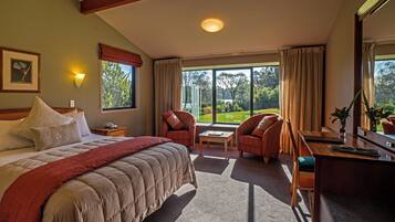 Huone, näköala laaksoon | Työpöytä, silitysrauta/-lauta, ilmainen Wi-Fi