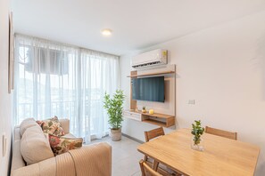 Interior - Modern 3BR + Rooftop Pool & Jacuzzi (Cartagena de Indias)