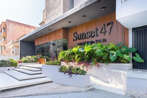 Exterior detail - Modern 3BR + Rooftop Pool & Jacuzzi (Cartagena de Indias)